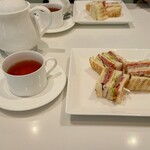 タカノフルーツパーラー 京急上大岡店 - 女子にはこのサイズが嬉しい