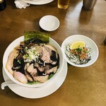 ラーメン屋モン吉 - 