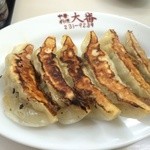 大番 - お昼の時間帯はサービスで餃子（300円）