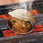 Live Honbinosu Clam Grilled on the Beach