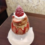 日々詩喫茶室 - いちごパフェ