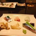 まつむら - お造り6種（鯵、鯛、墨烏賊、炙りのほっきひも、炙りのほっき身、鯖と芽葱）