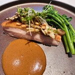 ナチュール・エ・サンス - ほろほろ鳥を見直した。火入れが最高でモチモチでした。