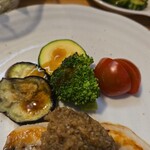 キッチン ブルー グローブ - 備え付け野菜のアップ