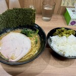 横浜ラーメン 響家 - 