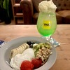 YOLO cafe&bar 赤坂