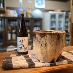 ほうせん - 日本酒と伊万里焼き火鉢をクーラーに