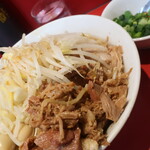 ラーメン二郎 - ラーメン半分＋青ネギショウガ半分崩