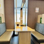 明治亭 - ボックス席