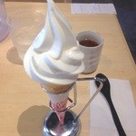 茶ぶ釜 - 阿蘇 阿部牧場のソフトクリーム(S) \280