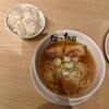 人類みな麺類 近未来と日本文化の融合