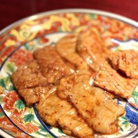 銀座焼肉 seigou - ・ホルモン
                (コリコリ、ギアラ、上ミノ、シマチョウ)
