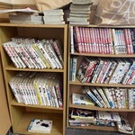 支那そば　たかはし - 漫画がたくさん