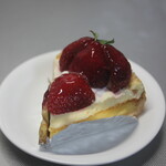 レ・アンジュ - 料理写真:いちごのタルト