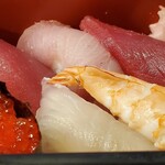 音羽鮨 - にぎり定食ランチ(にぎり近景)