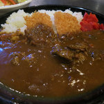 もつ鍋 清水 - 牛すじカレーにハムかつトッピング