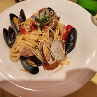 トラットリア ラ グロッタ - 貝のペペロンチーノ