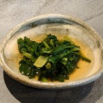 手打ち蕎麦 オトナリ - 春菊のおひたし (600円)