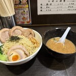 屋台とんこつらーめん めん吉 - 