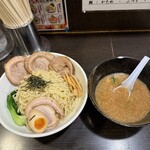 屋台とんこつらーめん めん吉 - 