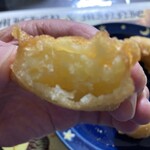 高知名物 日曜市のいも天  とさのさとアグリコレット店 - いも天の断面‼️