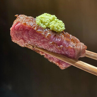 「吟味屋」で取り扱うこだわりの牛肉は、厳選した最高級のお肉。