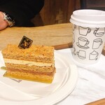 フジウ - トランシュ•ノワゼット/ホットコーヒー