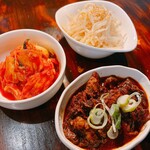 炭火焼肉 ホルモン にく式 - 