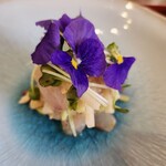 黒鯛のお刺身サラダ。