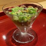 銀座 きた川 - うすい豆、雲丹、車海老、湯葉、カリフラワーをジュレでまとめて。