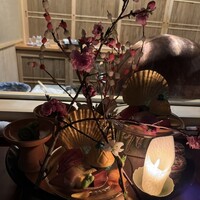 銀座 きた川 - 前菜はふたり分を一皿に盛る豪華な演出。前菜といっても八寸ですよね。