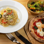 アキッチョデシカ - お得なランチセット。