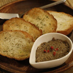 アキッチョデシカ - 自家製レバーパテ。