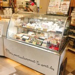 フジウ - ショーケース(ショコラ等)