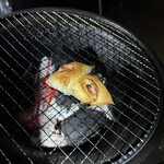 Eiger - 千切ってBBQコンロで少し焼いたらタマラン旨さ♪