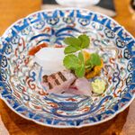 日本料理 五感 - 2025.3 お造り（天草産アオリイカ、ムラサキウニ、炙りイサキ、本わさび、ボウフウ、醤油、塩、酢橘）