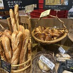 Eiger - クロワッサンが人気！フランスパンも良い出来に見えます（今回は買えませんでした。）