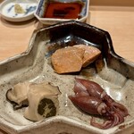 鮨 はしもと - 珍味3種　あん肝・牡蠣、蛍烏賊味噌漬け
      ちびりちびりと、ゆっくり楽しみました♪