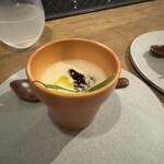 Wineshop & Diner FUJIMARU 浅草橋店 - 新玉ねぎのポタージュ。器も素敵なんです