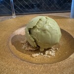 Wineshop & Diner FUJIMARU - ピスタチオのオリジナルアイス。