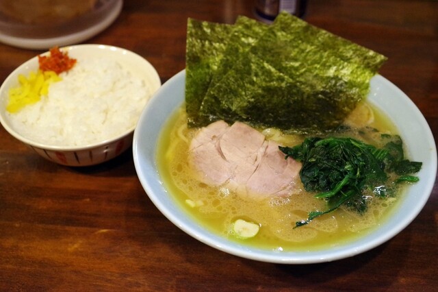 Ramen Dokutsuya photo 3