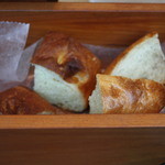 イル ギオットーネ ディ ピュー - code kurkku ＋ IL GHIOTTONE ( コード クルック プラス イルギオットーネ )パン　