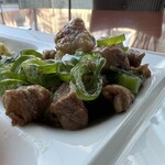 仙台国際ホテル - 最近新顔として登場した牛すじの煮込み。これ大好物なんですよね。