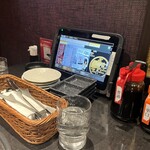 A5仙台牛 燒肉・壽司 吃到飽 肉十八 仙臺站前2號店 - 店内はタッチパネルで注文できるが、平日ランチは口頭で注文