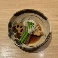 個室と地肴 北新地 心屋 本通り店 - ヒラマサの煮付け