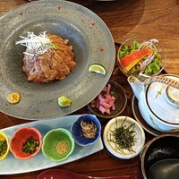 翠州亭 - 三美味 オリジナル牛肉のひつまぶし
