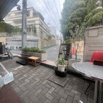 カフェ・マスミヤ - テラス席は喫煙可能