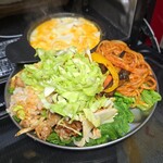 キッチン ブルー グローブ - 他店のナポリタン、チーズオムレツと共に