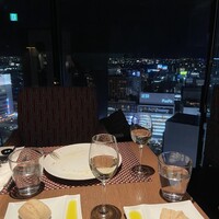 The Living Room with SKY BAR - 