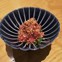 北新地 神威 - 塩ユッケ